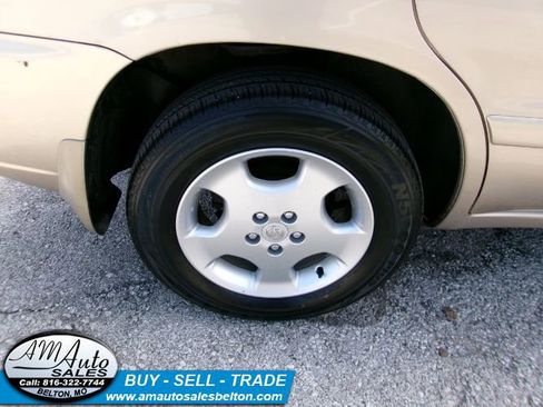Used 2006 Toyota Highlander 4WD V6 w/ 3rd Row image 21