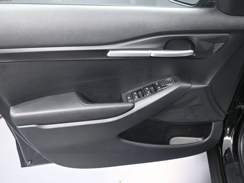 Certified 2026 Kia Seltos LX FWD image 9