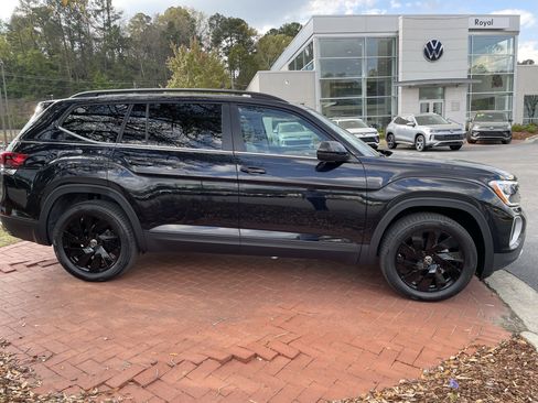 New 2026 Volkswagen Atlas SE FWD image 4