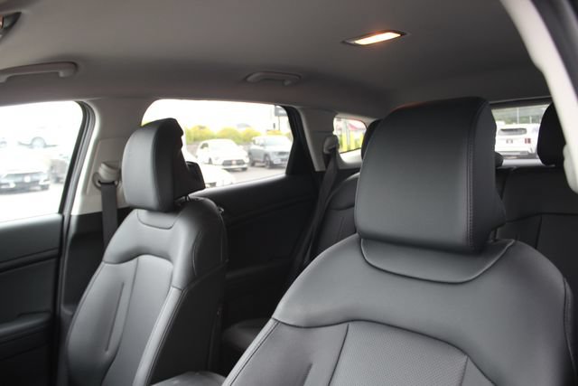 Used 2025 Kia Sportage EX AWD/4WD image 23