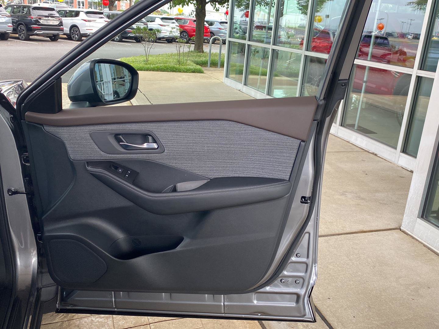 Certified 2023 Nissan Rogue SV AWD/4WD image 21