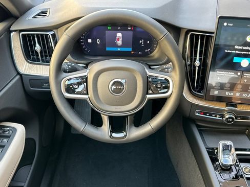 Used 2026 Volvo XC60 B5 Plus w/ Protection Package Premier AWD/4WD image 15