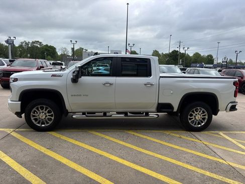 Used 2025 Chevrolet Silverado 2500 LT w/ Z71 Chrome Sport Edition AWD/4WD image 10