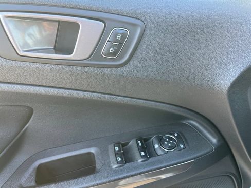 Used 2020 Ford EcoSport SE w/ SE Convenience Package FWD image 9