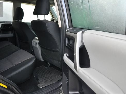 Used 2013 Toyota 4Runner SR5 image 15