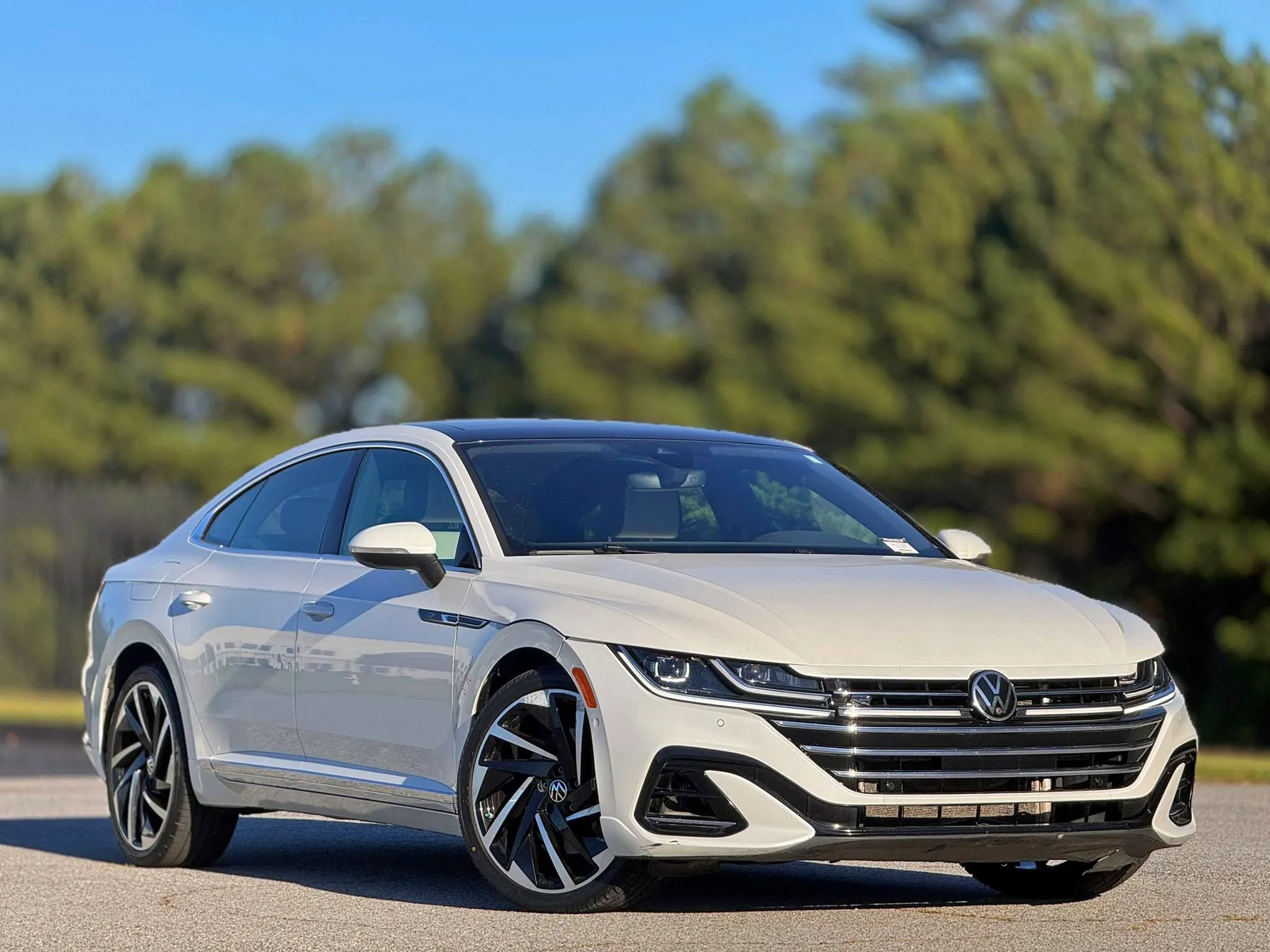 Used 2023 Volkswagen Arteon SEL Premium AWD/4WD image 4
