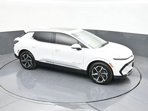 New 2025 Chevrolet Equinox EV LT image 61