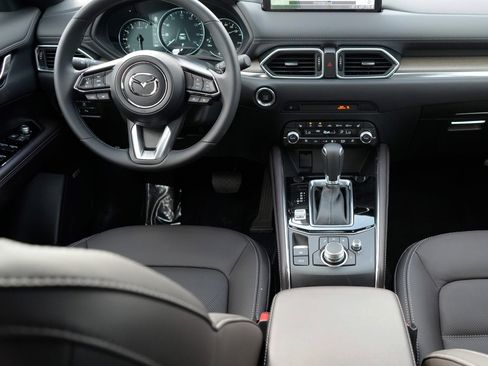 New 2025 MAZDA CX-5 Signature image 38