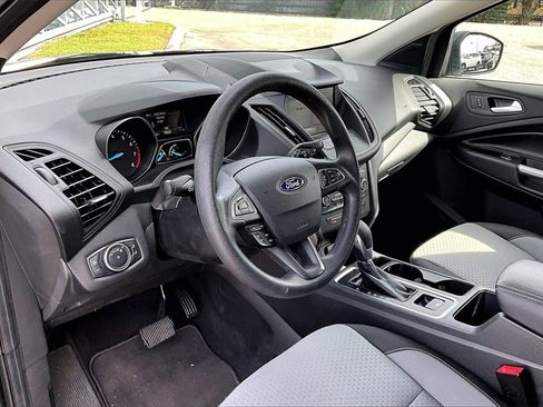 Used 2019 Ford Escape SE image 14