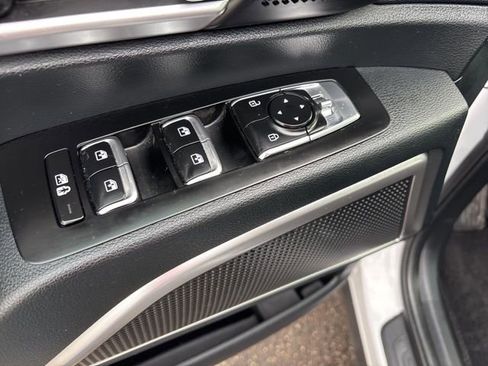 Used 2025 Kia Telluride S image 13