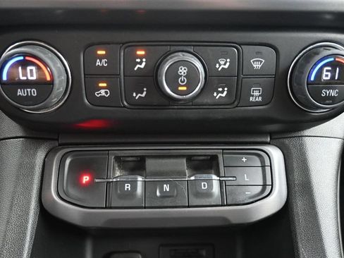 Used 2023 GMC Acadia AT4 w/ Preferred Package AWD/4WD image 12