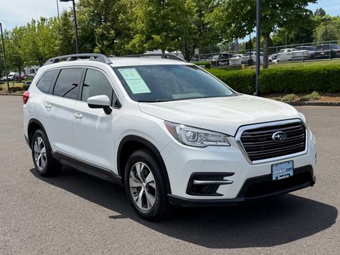 Used 2022 Subaru Ascent Premium w/ Convenience Package AWD/4WD image 2
