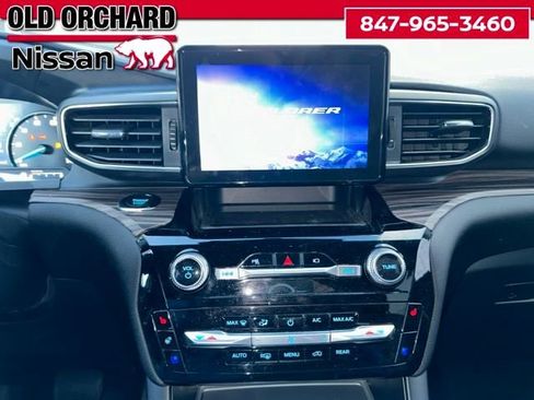 Used 2022 Ford Explorer Limited w/ Class IV Trailer Tow Package image 17