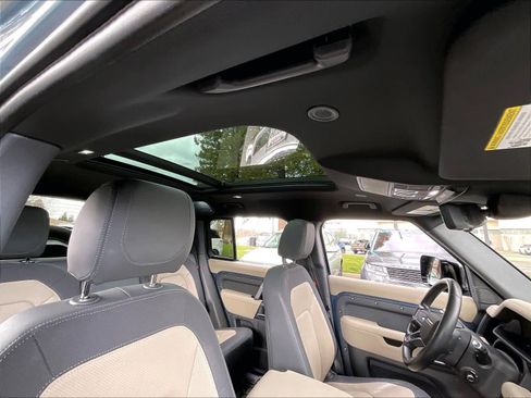 Used 2022 Land Rover Defender 110 X-Dynamic SE image 24