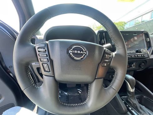 Certified 2026 Nissan Frontier SV w/ SV Convenience Package AWD/4WD image 11