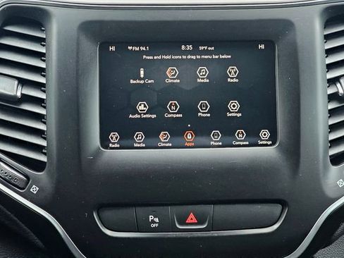 Used 2019 Jeep Cherokee Latitude Plus w/ Comfort/Convenience Group image 38