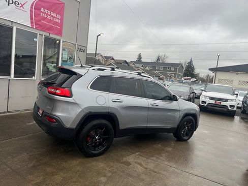 Used 2014 Jeep Cherokee Latitude image 8