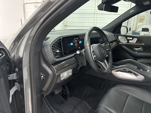 Used 2020 Mercedes-Benz GLS 450 4MATIC image 9