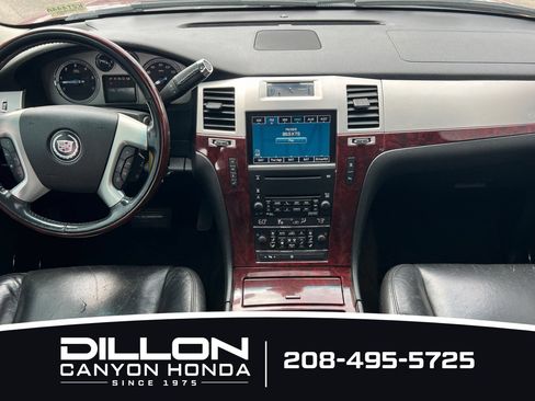 Used 2009 Cadillac Escalade AWD image 13