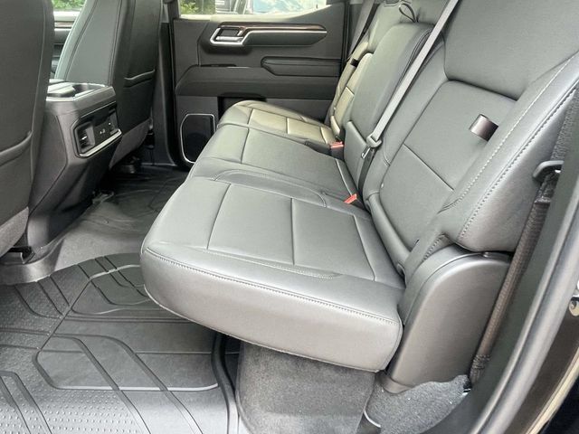 New 2026 Chevrolet Silverado 1500 RST w/ Redline Edition AWD/4WD image 11