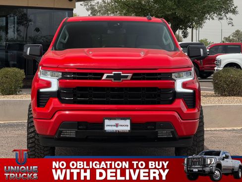 Used 2022 Chevrolet Silverado 1500 RST AWD/4WD image 2