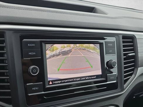 Used 2023 Volkswagen Atlas Cross Sport SE FWD image 15