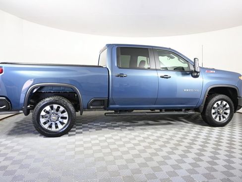 Used 2025 Chevrolet Silverado 2500 Custom w/ Custom Value Package AWD/4WD image 8