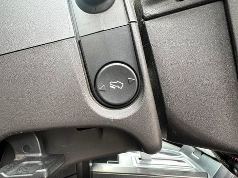 Used 2014 Ford F150 FX4 w/ Equipment Group 402A Luxury AWD/4WD image 24