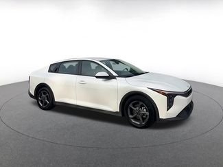 Used 2025 Kia K4 LXS video 2