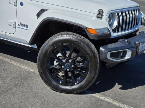 Used 2025 Jeep Wrangler Unlimited Sahara w/ Safety Group AWD/4WD image 10