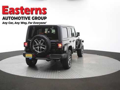 Used 2024 Jeep Wrangler Unlimited AWD/4WD image 39