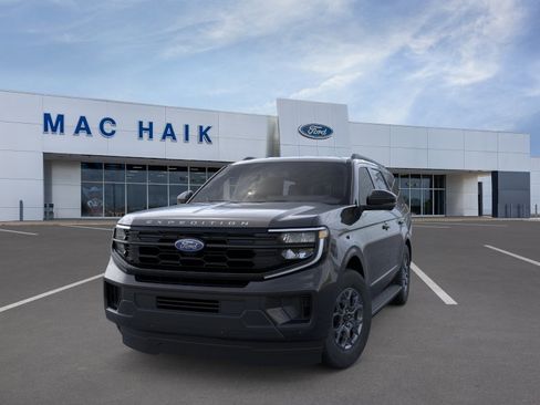 New 2026 Ford Expedition Active image 2