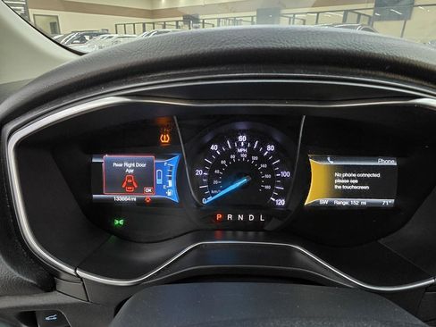 Used 2018 Ford Fusion Titanium FWD image 30