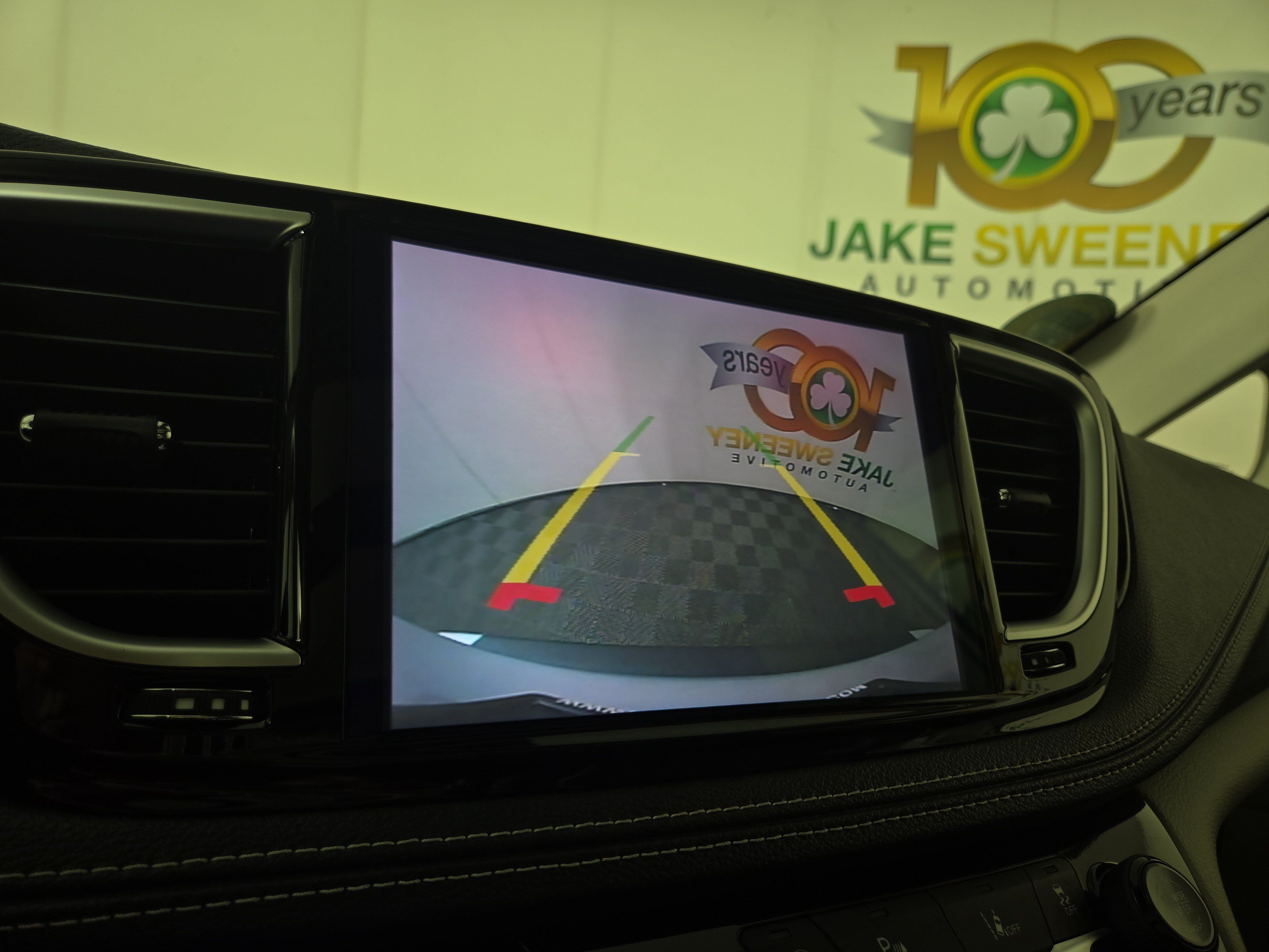 Used 2024 Chrysler Pacifica Limited FWD image 22