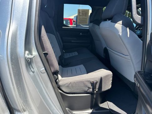 Used 2025 Toyota Tacoma TRD Sport AWD/4WD image 15