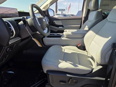 New 2026 Ford Expedition Active AWD/4WD image 5