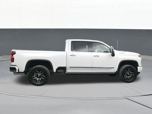 Used 2024 Chevrolet Silverado 2500 High Country w/ Technology Package AWD/4WD image 18