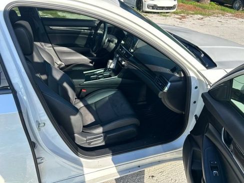 Used 2020 Honda Accord Sport image 9