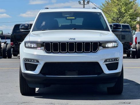 Used 2023 Jeep Grand Cherokee 4WD 4xe image 2