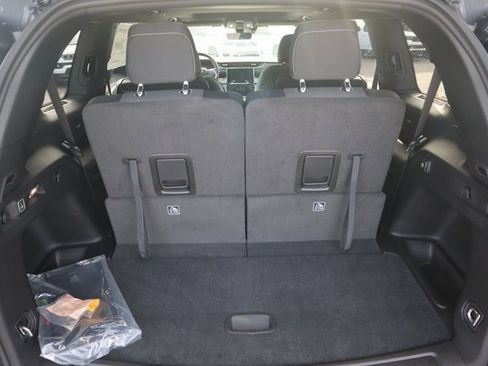 New 2025 Jeep Grand Cherokee L Laredo w/ Luxury Tech Group I image 27