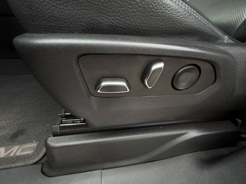 Certified 2022 GMC Yukon XL Denali AWD/4WD image 31