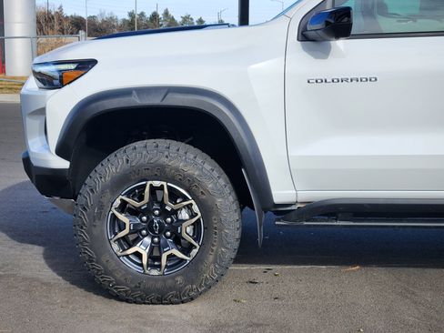 Certified 2025 Chevrolet Colorado ZR2 w/ Technology Package image 5