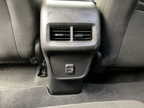 Used 2023 Chevrolet Equinox LS w/ LS Convenience Package AWD/4WD image 11