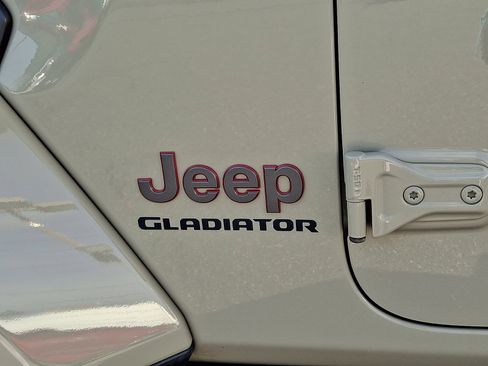 Used 2020 Jeep Gladiator Rubicon image 31