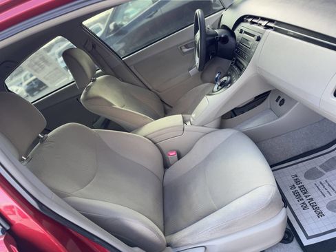 Used 2011 Toyota Prius Three image 11