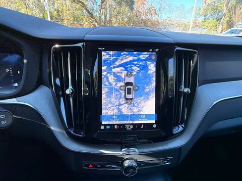 Certified 2025 Volvo XC60 B5 Plus image 68