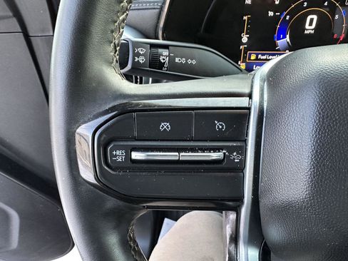 Used 2023 Chevrolet Colorado LT w/ LT Convenience Package II image 27