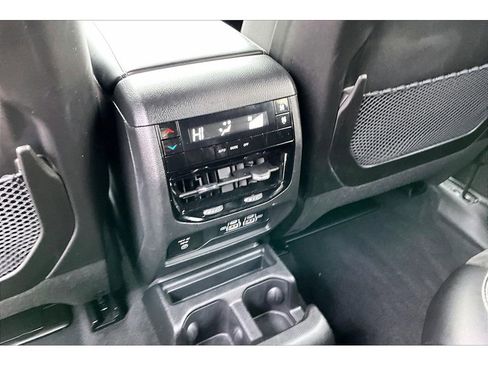 Certified 2025 Jeep Grand Cherokee L Altitude image 32