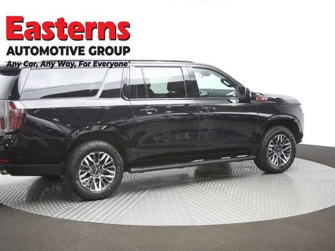 Used 2025 Chevrolet Suburban Z71 image 45