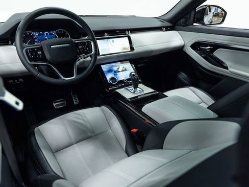 Used 2023 Land Rover Range Rover Evoque R-Dynamic SE image 21